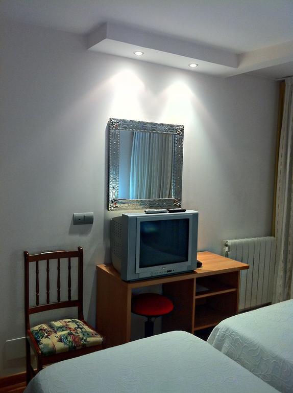 Hostal Del Carmen Otel Santander Oda fotoğraf